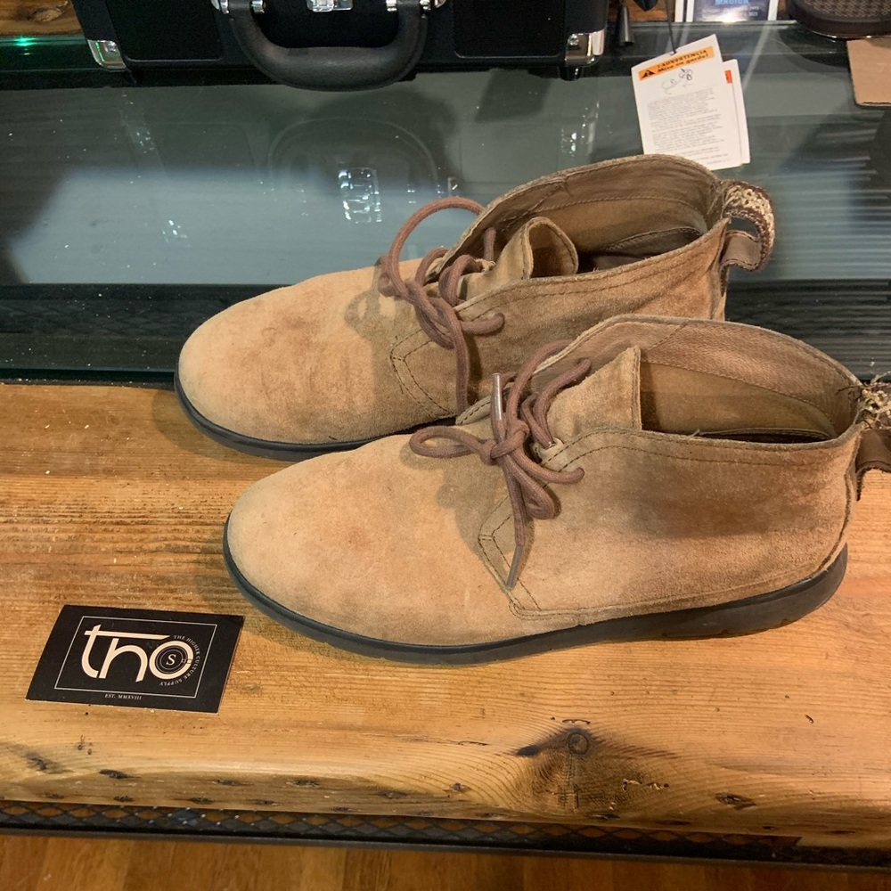 Size US 8 men’s Ugg’s with dual sole.